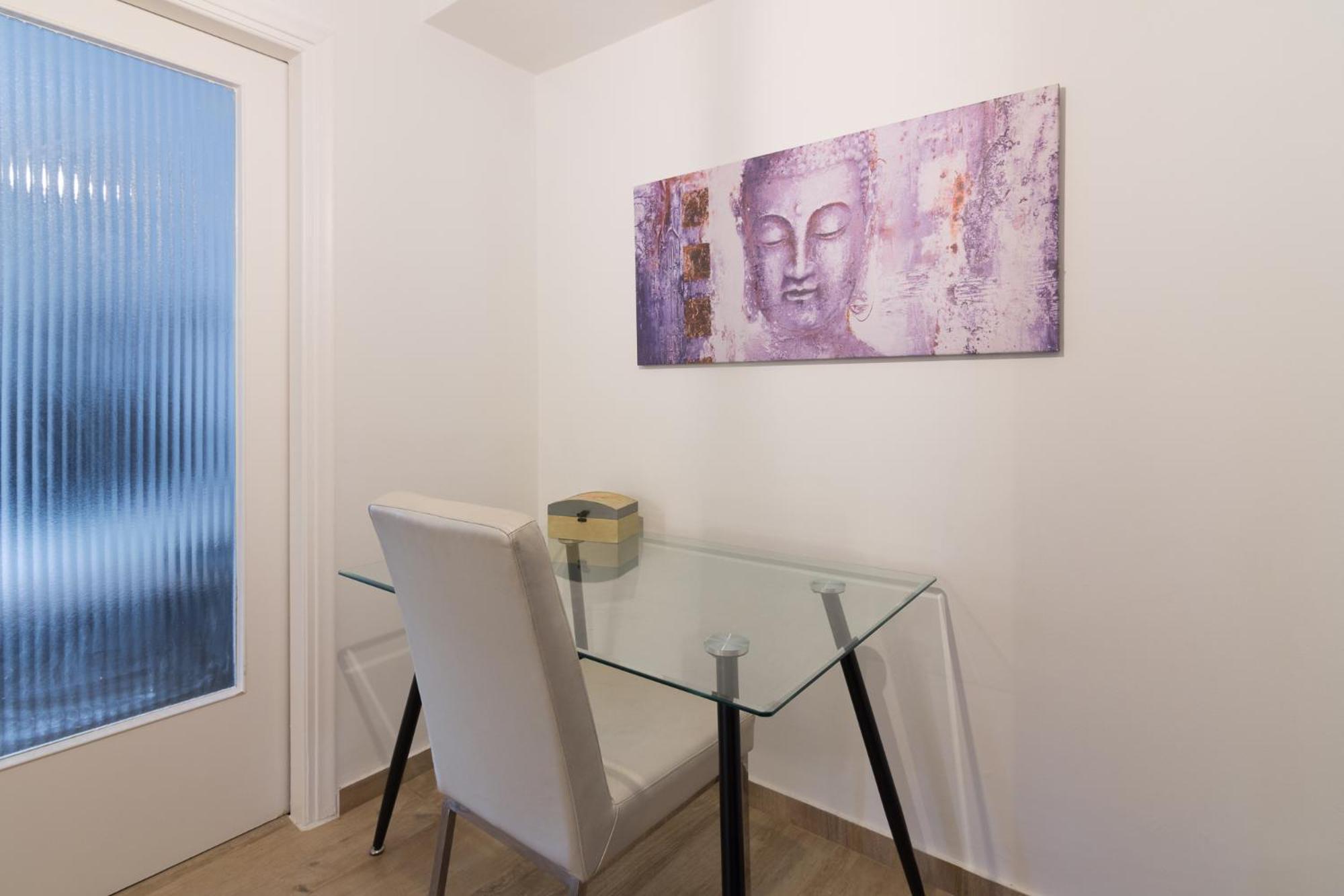 Comfy Ideal For Two Apartment
